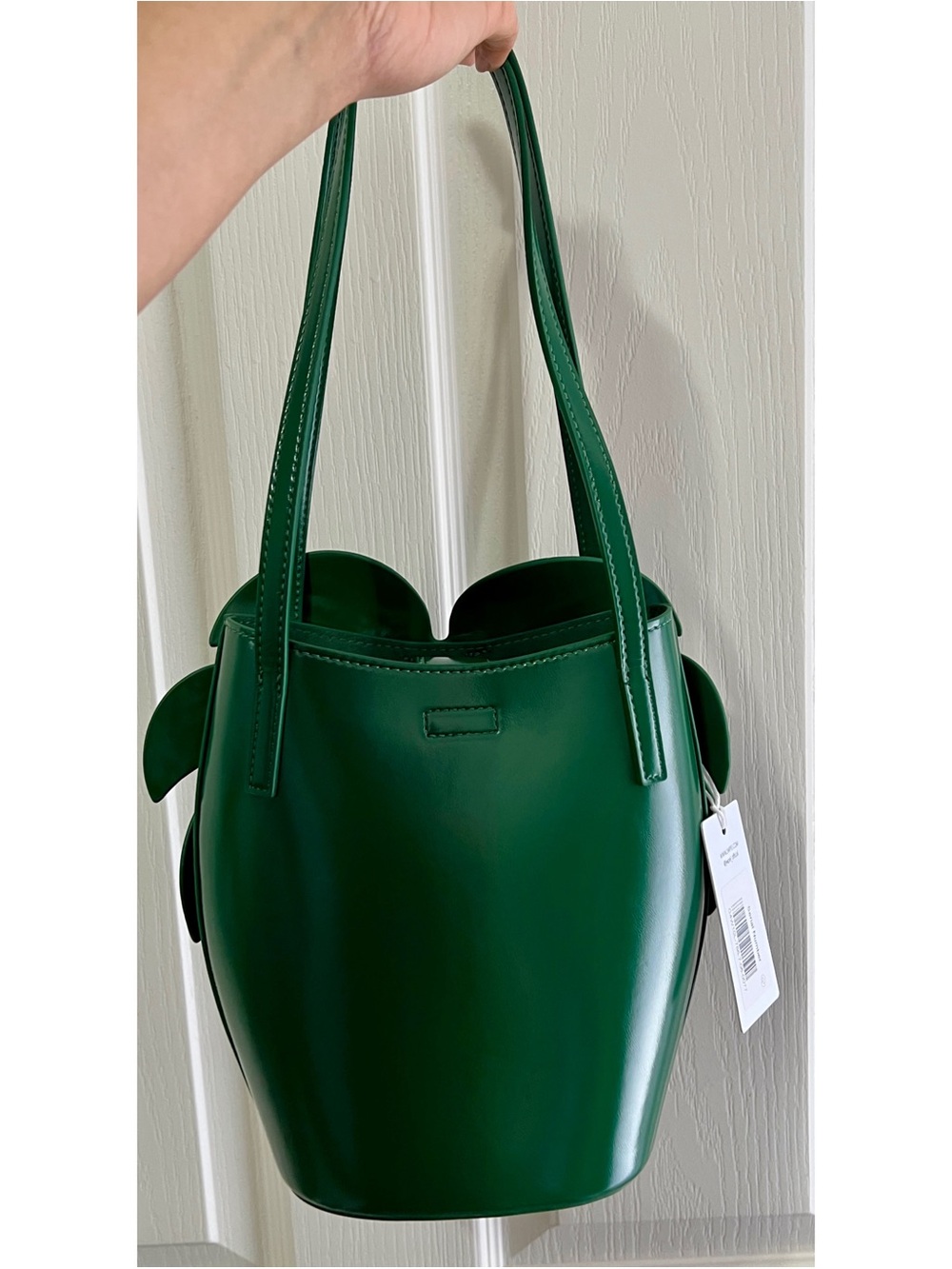 JW PEI green monstera leaf shaped novelty bag new in box - Picture 5 of 16
